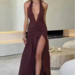 Elegant Deep Plunge Halter Maxi Dress with Ruched Waist & Thigh-High Slit - 图片 9