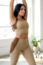 Two-Tone Seamless Sports Bra & High-Waisted Leggings Set – Sculpting Neutral Athleisure Outfit - 图片 12