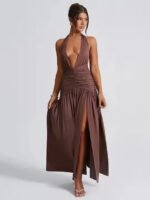 Elegant Deep Plunge Halter Maxi Dress with Ruched Waist & Thigh-High Slit - 图片 7