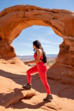 High-Waist Sculpting Activewear Set – Crisscross Sports Bra & Compression Leggings - 图片 18