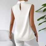 Black & White Floral Sleeveless High-Neck Blouse – Elegant Monochrome Women’s Top | Boutique Fashion - 图片 2