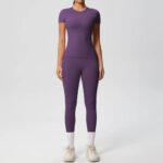 Luxury Seamless Pink Two-Piece Activewear Set – Short Sleeve Top & High-Waist Leggings Gym Outfit - 图片 7