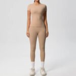 Luxury Seamless Pink Two-Piece Activewear Set – Short Sleeve Top & High-Waist Leggings Gym Outfit - 图片 21