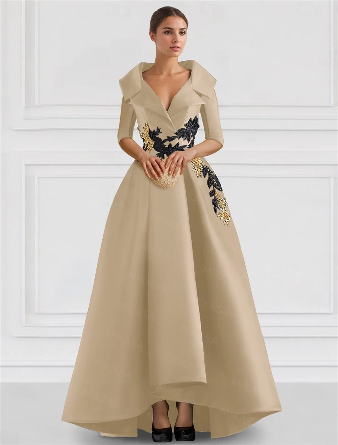S43b183e29ba14f8cb840c910035c9fc3w Elegant Champagne High-Low Evening Dress – V-Neck Structured Gown with Embroidered Appliqué - 图片 1