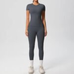 Luxury Seamless Pink Two-Piece Activewear Set – Short Sleeve Top & High-Waist Leggings Gym Outfit - 图片 14