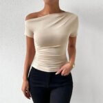 Beige One-Shoulder Ruched Crop Top for Women – Asymmetrical Short Sleeve Fitted Top | Minimalist Chic Essential - 图片 4