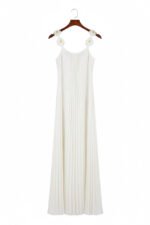 Modern Pleated Maxi Dress with Floral Strap Detail – Elegant Flowing Summer Dress – Backless A-Line Vacation Dress - 图片 3