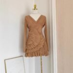 Luxury Nude Ruched Long Sleeve Mini Dress with V-Neck & Draped Detail | subailili - 图片 3